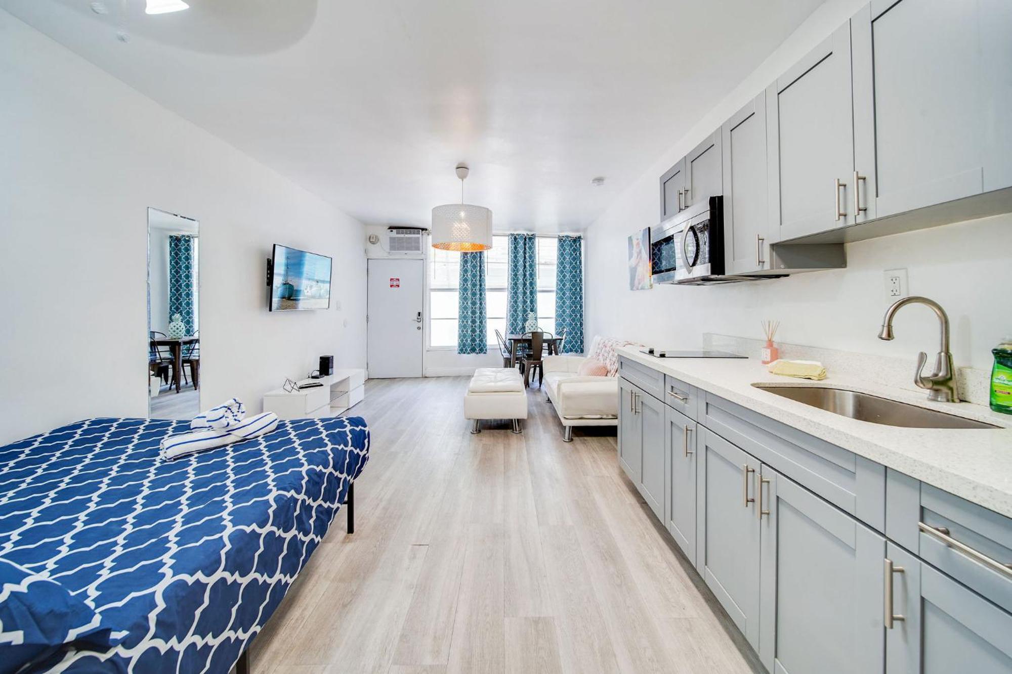 Beachy 1 B/R, W/2 Queen Beds, On Ocean Drive Beach マイアミビーチ エクステリア 写真
