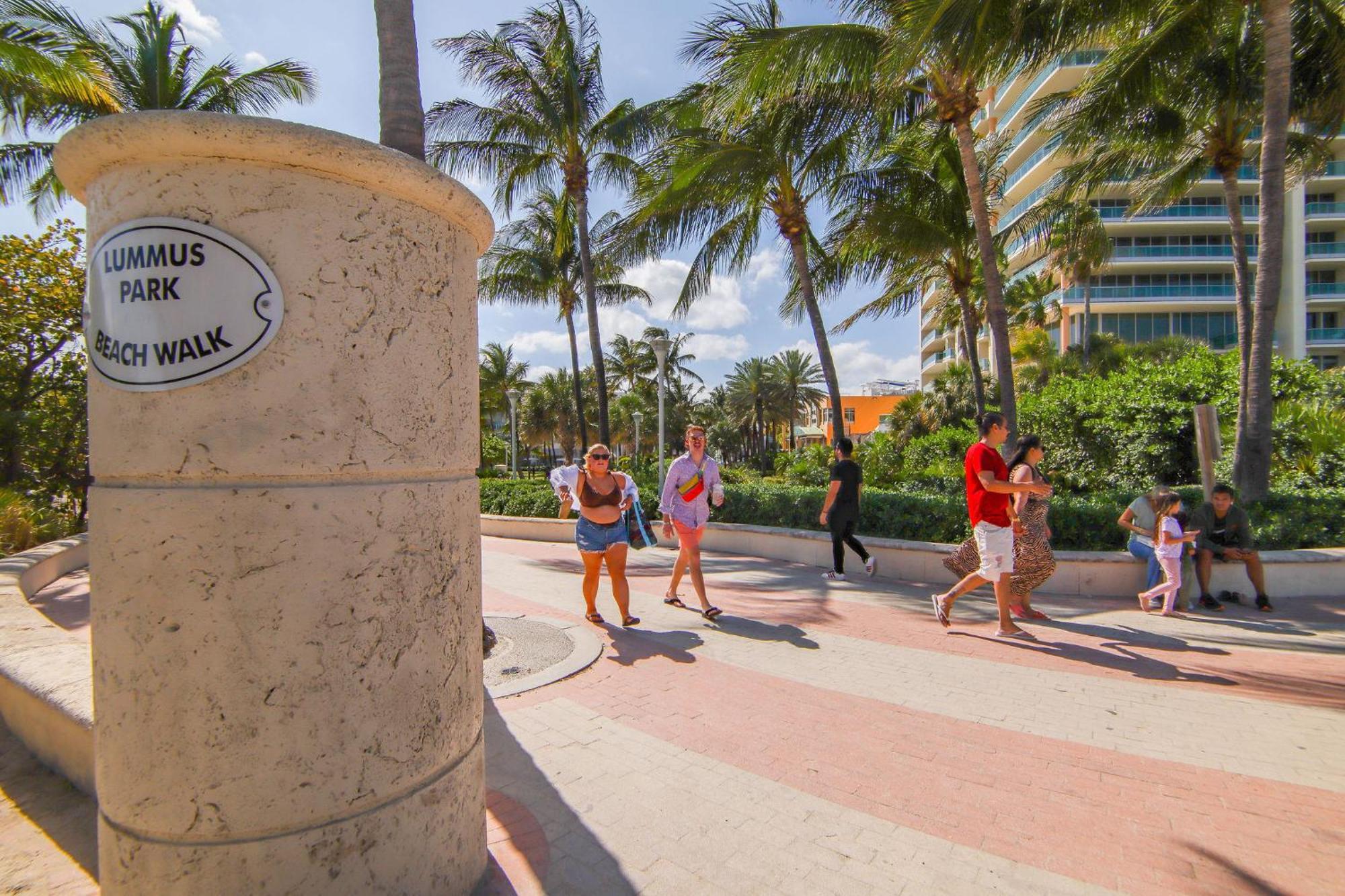 Beachy 1 B/R, W/2 Queen Beds, On Ocean Drive Beach マイアミビーチ エクステリア 写真