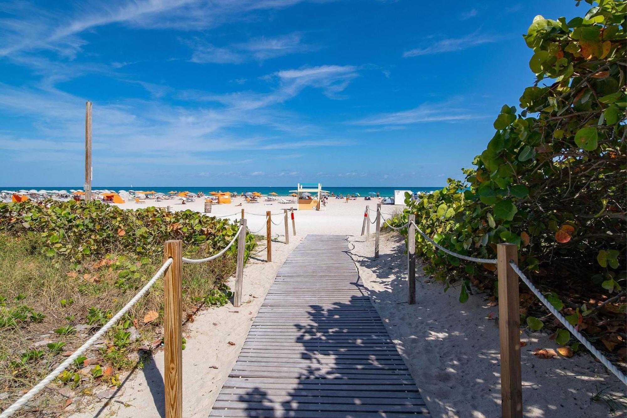 Beachy 1 B/R, W/2 Queen Beds, On Ocean Drive Beach マイアミビーチ エクステリア 写真